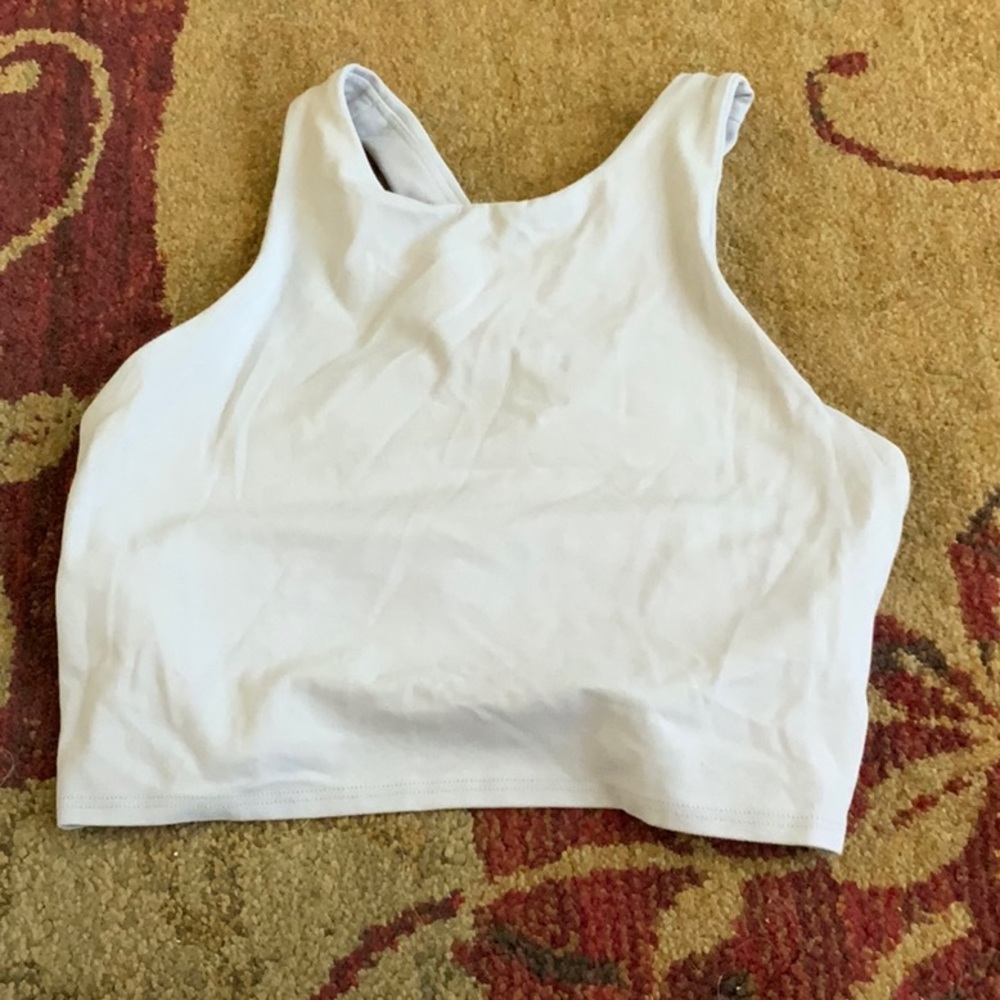 Athleta Conscious Crop